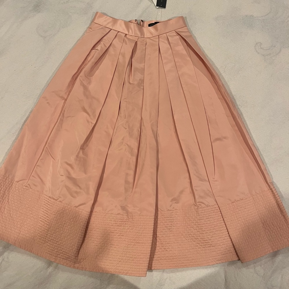 Banana Republic A line skirt. Size 0 peach color